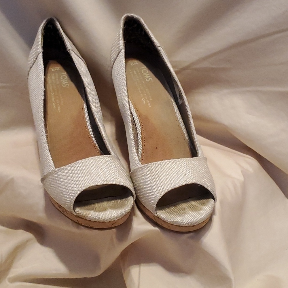 Tom's Canvas and Cork Wedges SZ 9